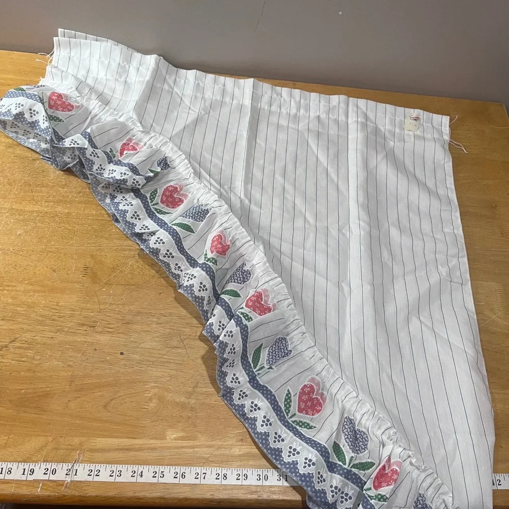 Vtg Cottagecore Tulip Heart Swag Curtains Set of 2 Blue White Striped 30x36 USA